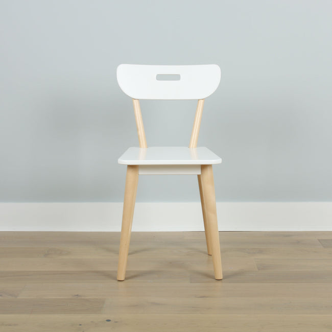 2511-002 : Furniture Chair, White