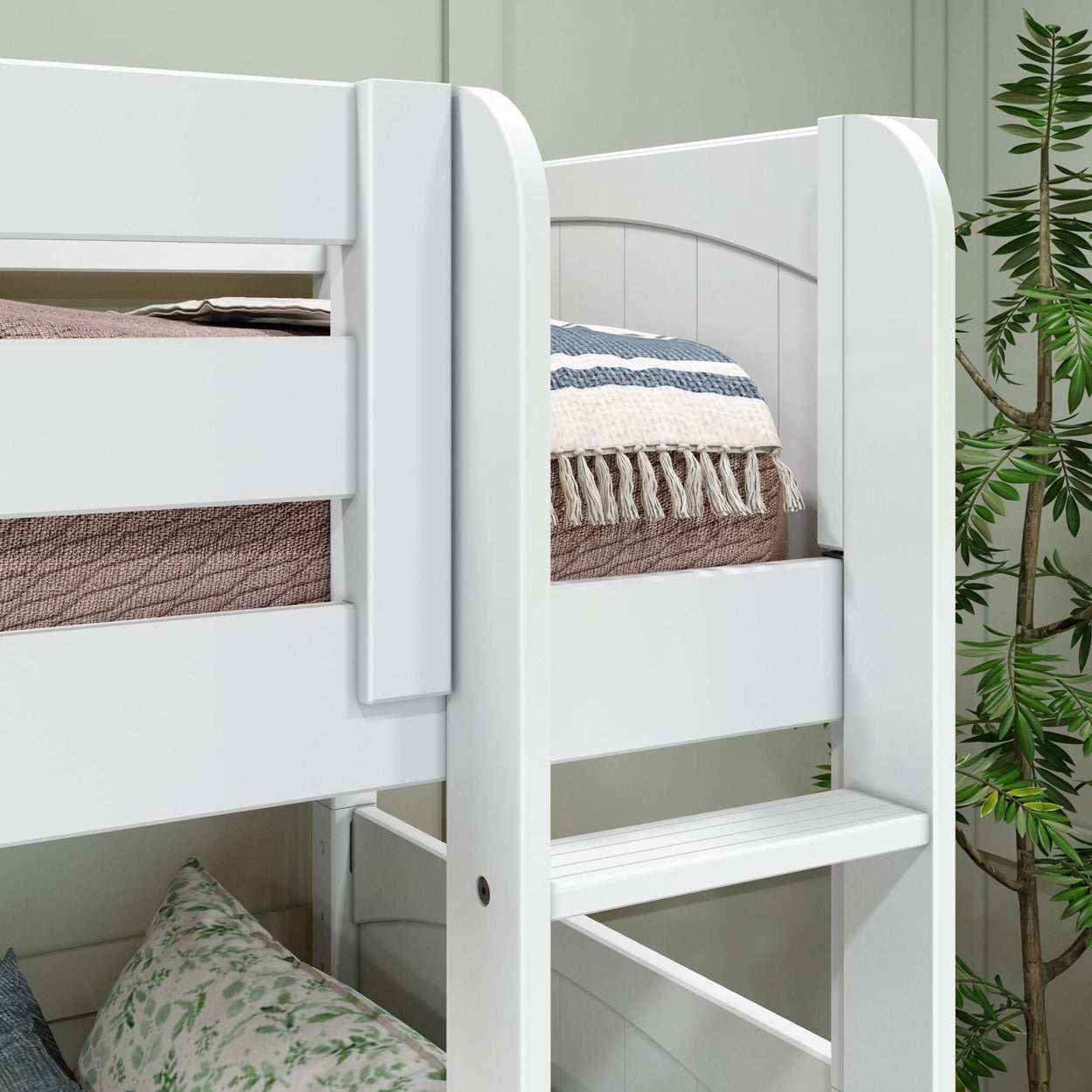 CROSS WP : Multiple Bunk Beds Full + Twin Medium Corner Bunk with Angled and Straight Ladder, Panel, White