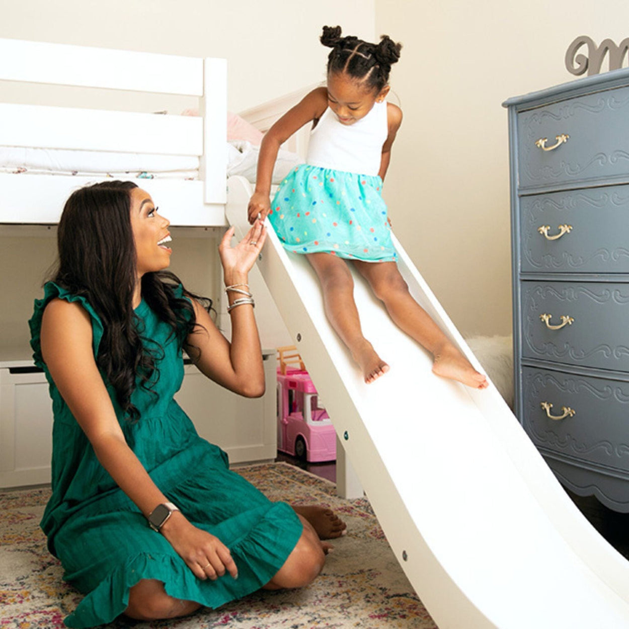 DELICIOUS WS : Loft Bed Twin Low Loft Bed with Stairs + Slide, Slat, White