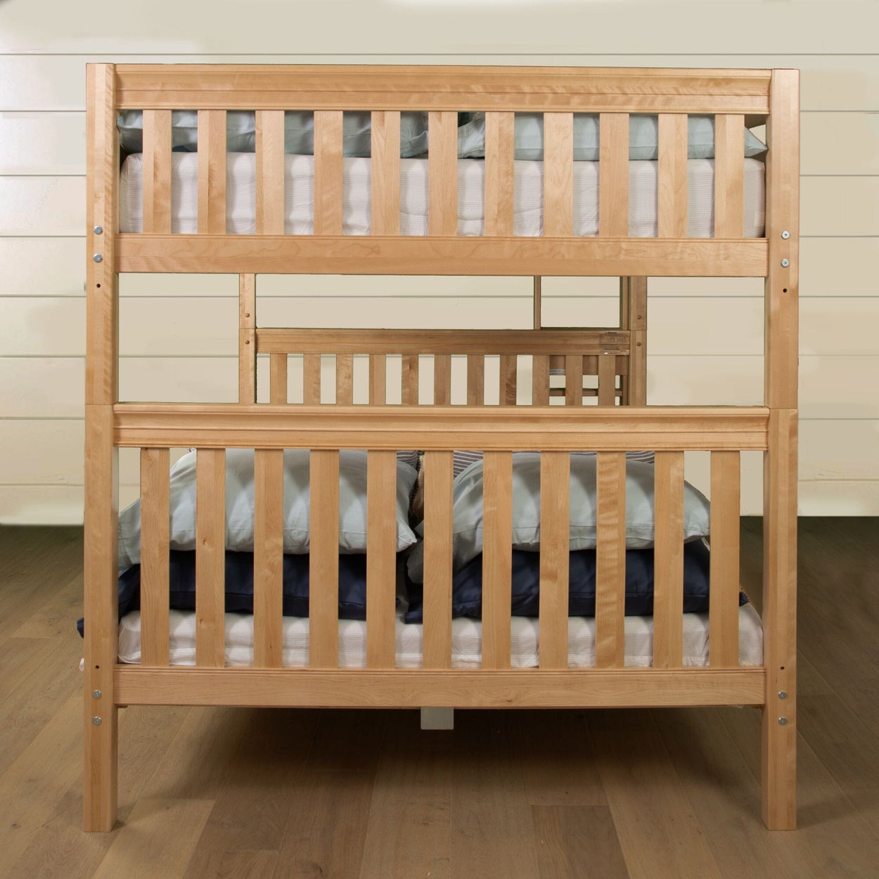 SOAR XL 1 NS : Bunk Bed Queen High Bunk Bed w/ Straight Ladder on End (Low/High), Slat, Natural