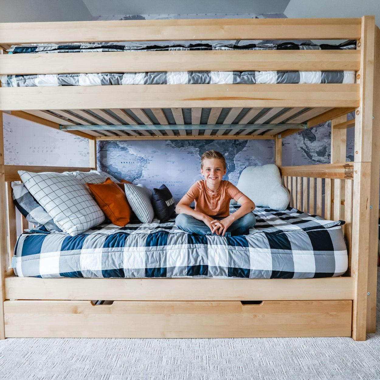 SOAR XL 1 NS : Bunk Bed Queen High Bunk Bed w/ Straight Ladder on End (Low/High), Slat, Natural